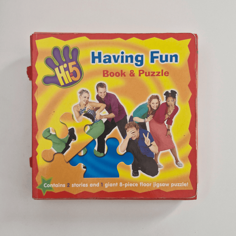 HI-5 book and puzzle set packaging on a white background