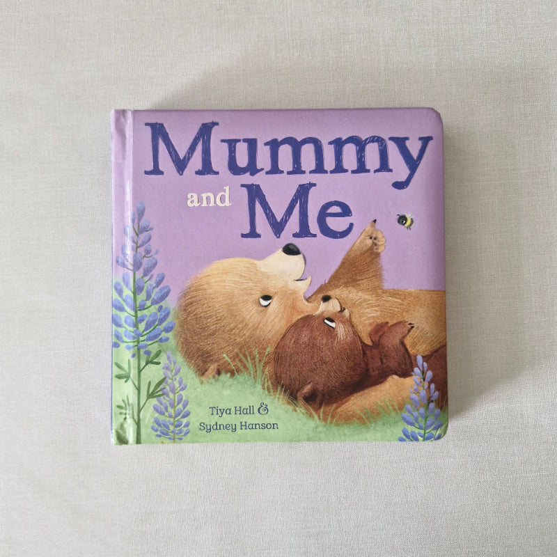 Children's book titled 'Mummy and Me' with bear illustrations on a light gray background